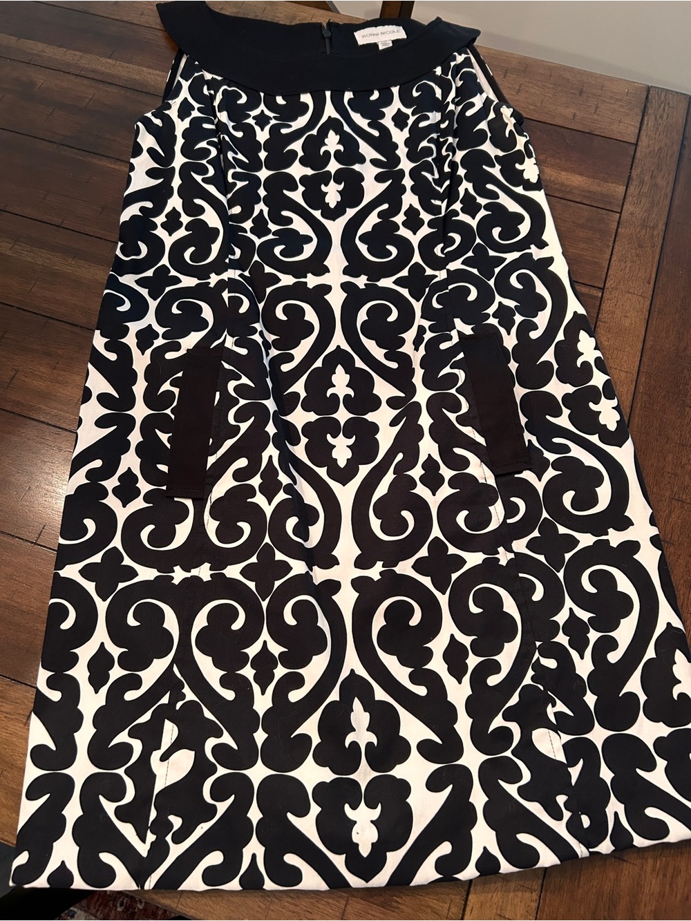 Ronni Nicole Black & White Sleeveless Sheath Dress Size 14 - Picture 13 of 14
